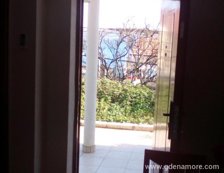 Pogled iz trpezarije apartman 1c